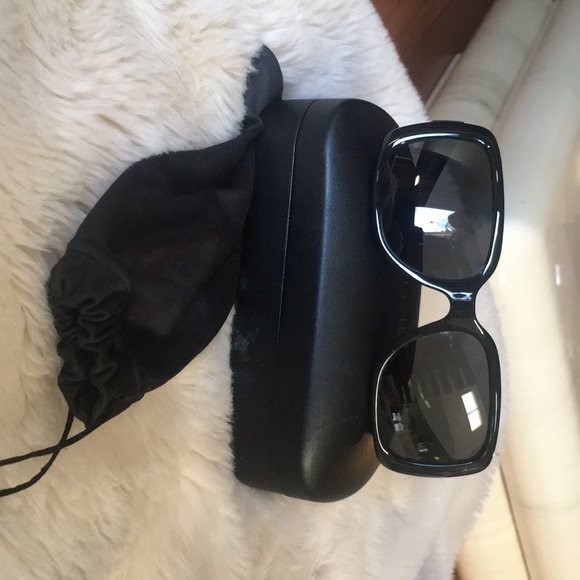 Sunglasses 🕶 - Picture 3 of 3